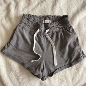 HOLLISTER SHORTS XS